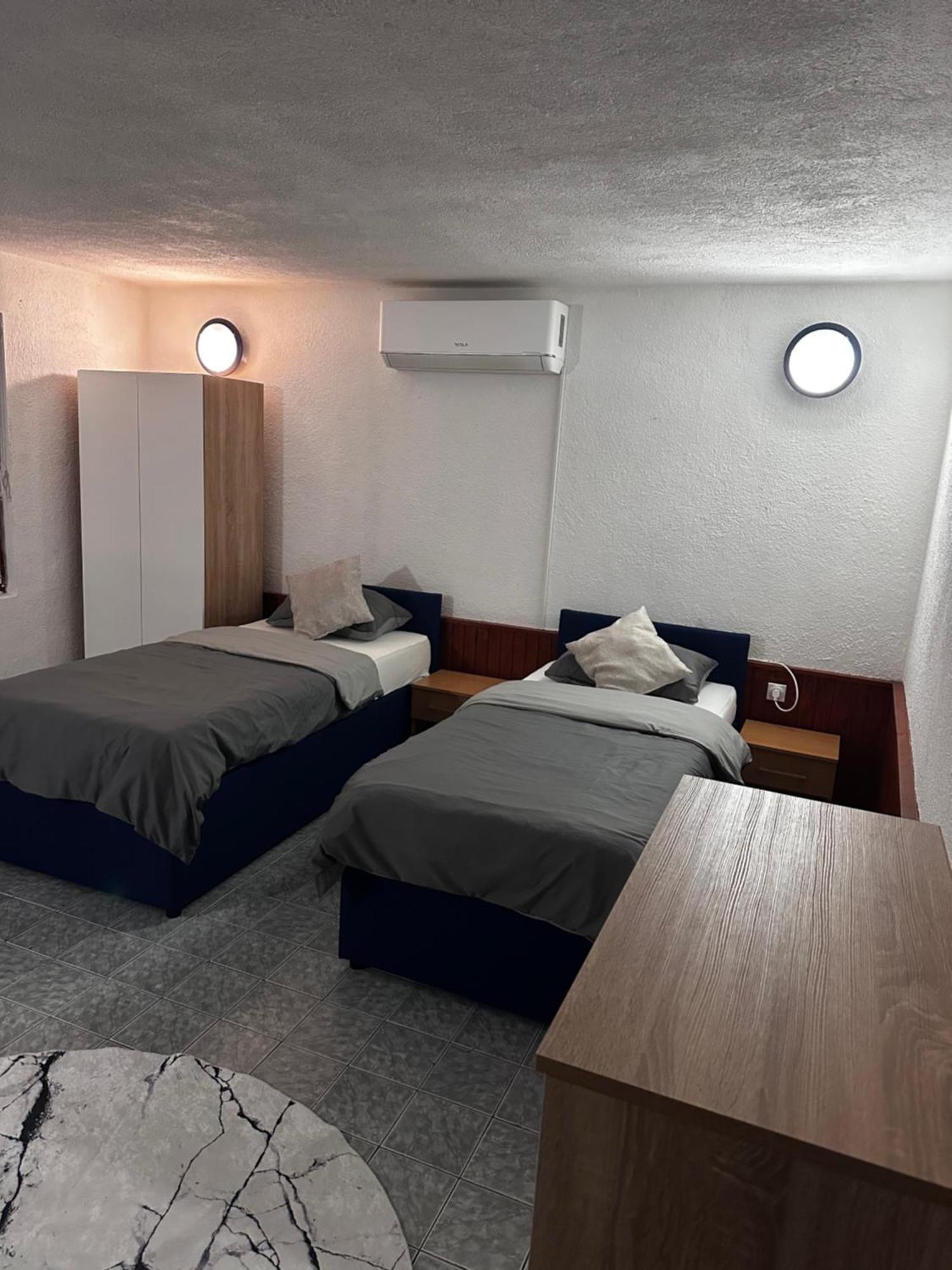 Apart Cobras Jajce Exterior foto