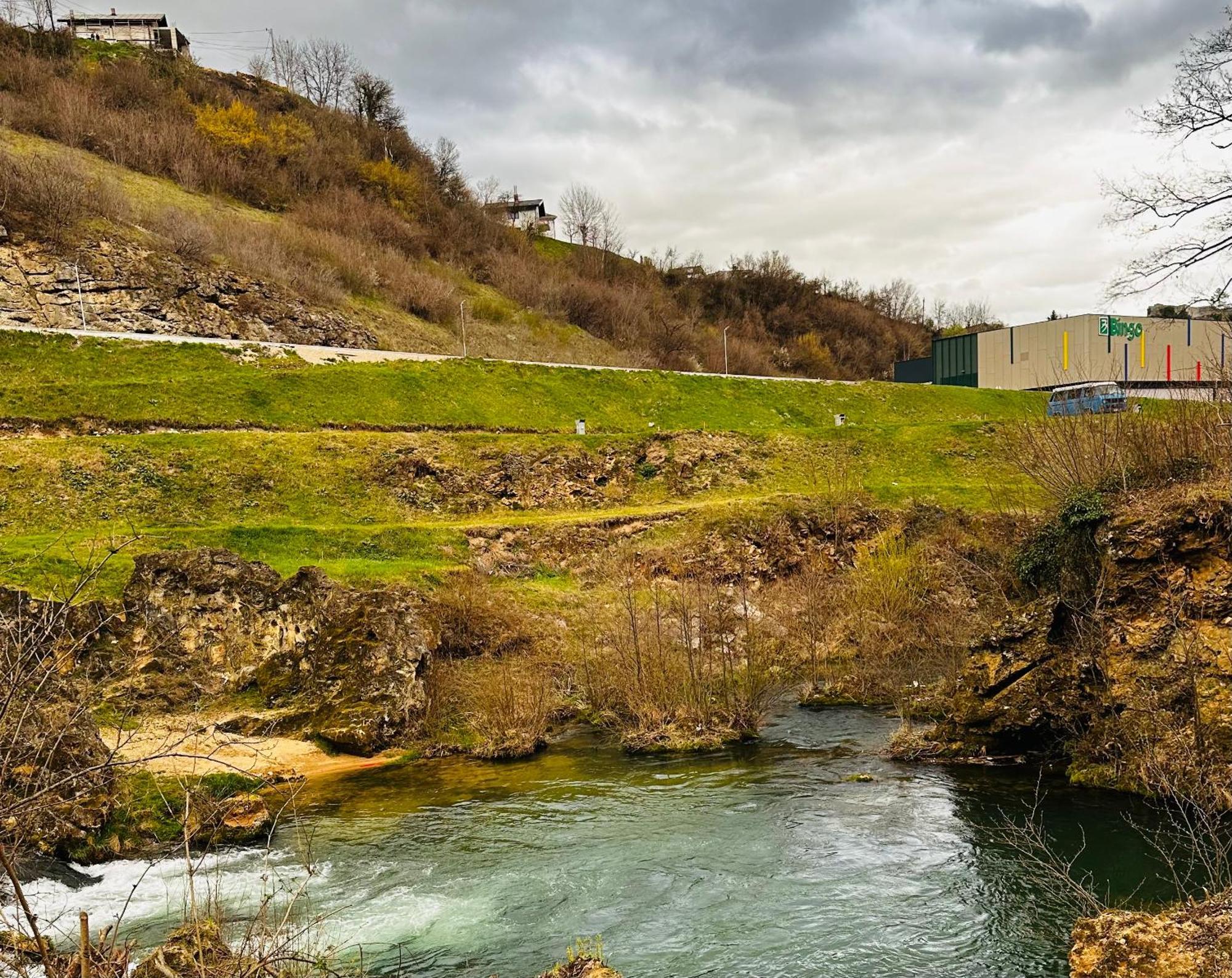 Apart Cobras Jajce Exterior foto